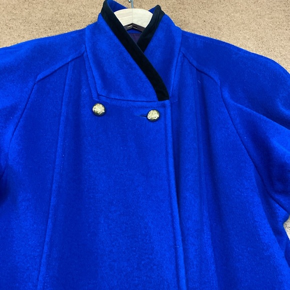 STUNNING Vintage Wool 1980’s Coat - Picture 4 of 9
